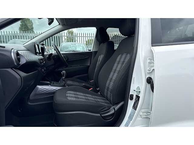 Hyundai i10 1.0 [58] Premium 5dr Auto [Nav]