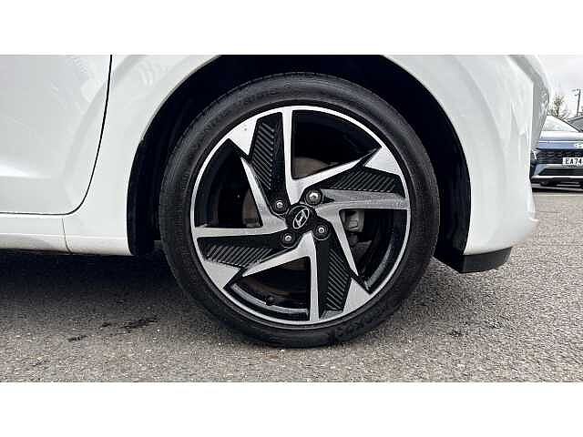 Hyundai i10 1.0 [58] Premium 5dr Auto [Nav]