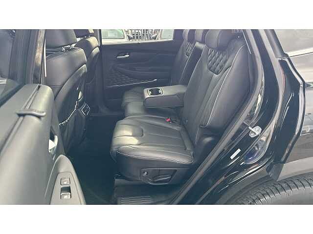 Hyundai SANTA FE 1.6 TGDi Hybrid Ultimate 5dr 4WD Auto BLACK