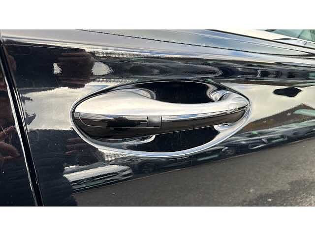 Hyundai SANTA FE 1.6 TGDi Hybrid Ultimate 5dr 4WD Auto BLACK