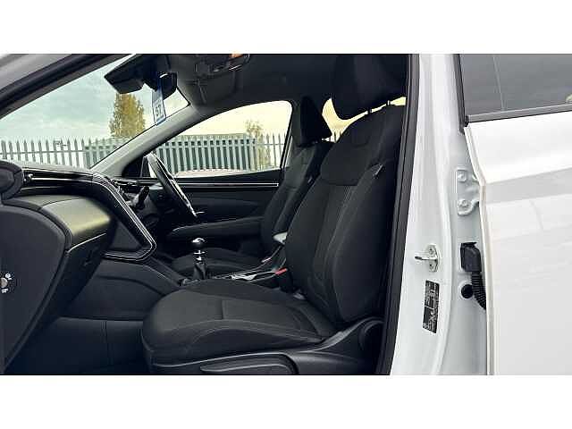 Hyundai TUCSON 1.6 TGDi Premium 5dr 2WD White