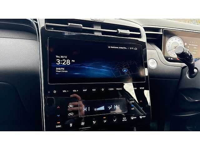 Hyundai TUCSON 1.6 TGDi Premium 5dr 2WD White