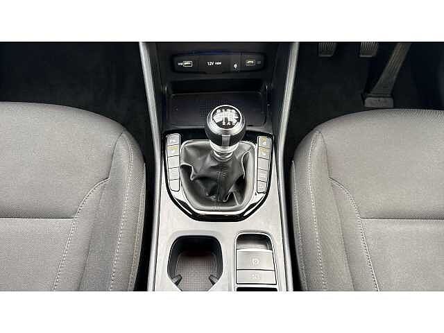 Hyundai TUCSON 1.6 TGDi Premium 5dr 2WD White