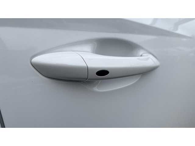 Hyundai TUCSON 1.6 TGDi Premium 5dr 2WD White