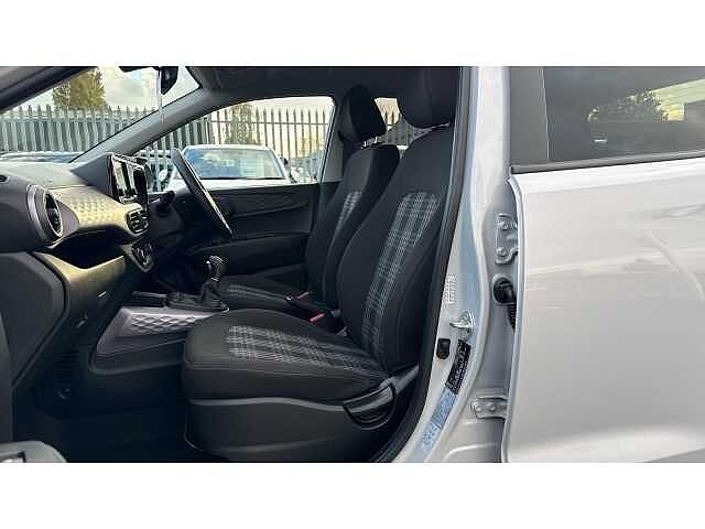 Hyundai i10 1.0 [58] Premium 5dr Auto [Nav]