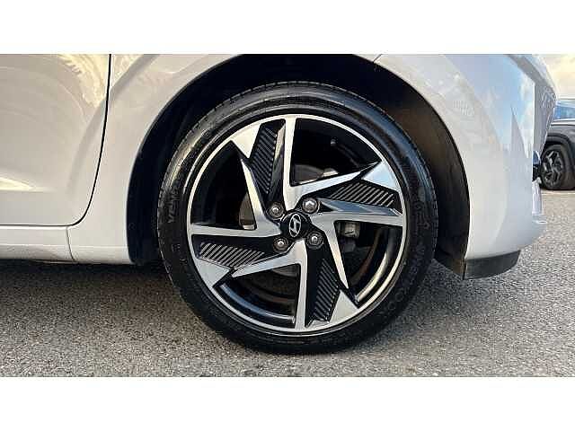 Hyundai i10 1.0 [58] Premium 5dr Auto [Nav]