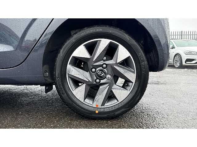 Hyundai i10 i10 5Dr HAT 1.0 MPi 63ps Advance NAV AU