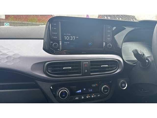 Hyundai i10 i10 5Dr HAT 1.2 MPi 79ps Premium NAV AU