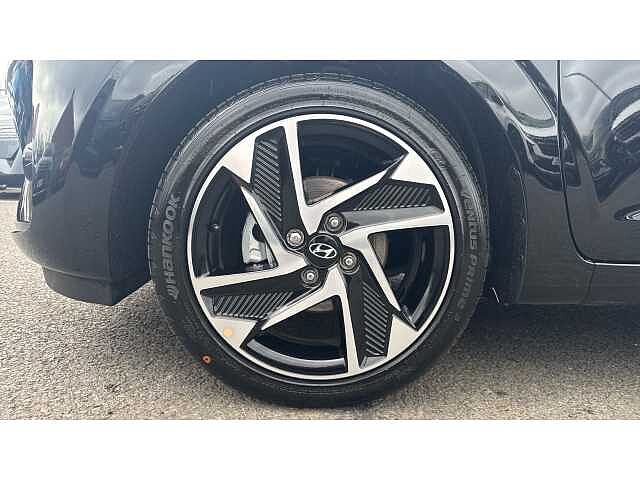 Hyundai i10 i10 5Dr HAT 1.2 MPi 79ps Premium NAV AU