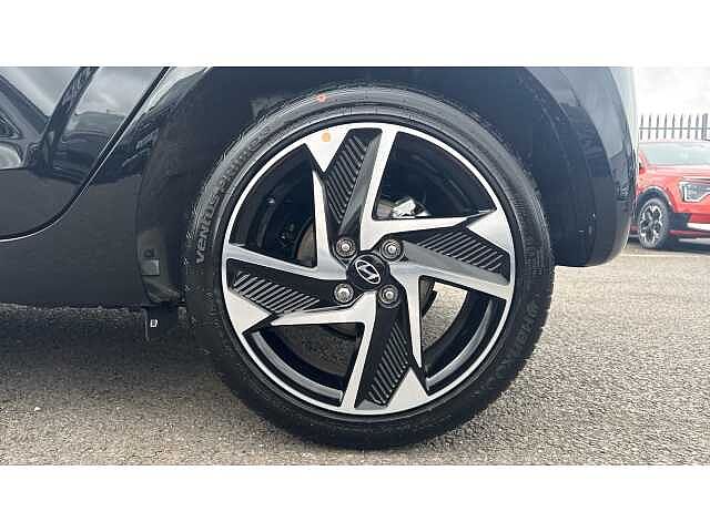 Hyundai i10 i10 5Dr HAT 1.2 MPi 79ps Premium NAV AU