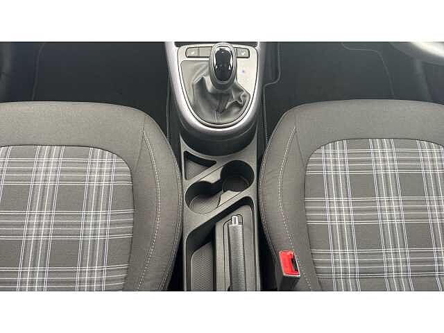 Hyundai i10 i10 5Dr HAT 1.2 MPi 79ps Premium NAV AU