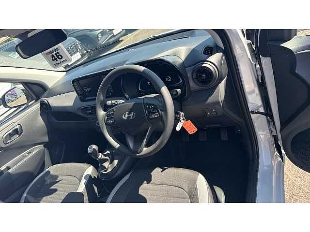 Hyundai I10 i10 5Dr HAT 1.0 MPi 67ps Advance Plus Pack Lumen Gray