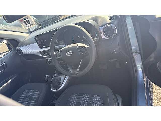 Hyundai i10 i10 5Dr HAT 1.2 MPi 79ps Premium NAV AU