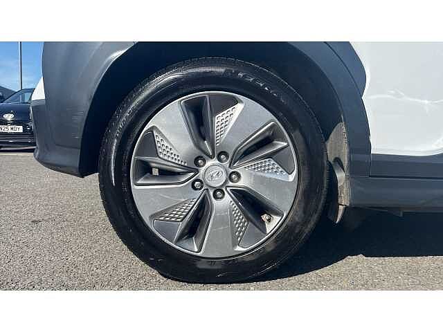 Hyundai KONA KONA 150kW Premium SE 64kWh 5dr Auto WHITE