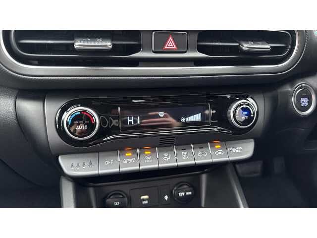 Hyundai KONA KONA 1.6 GDi Hybrid Premium 5dr DCT Red