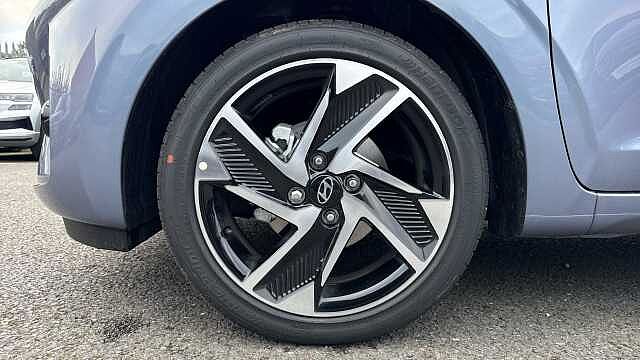 Hyundai i10 I10 1.2 [79] Premium 5dr Auto [Nav]