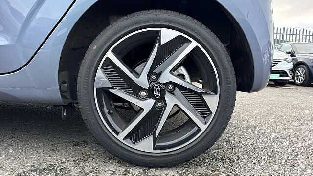 Hyundai i10 I10 1.2 [79] Premium 5dr Auto [Nav]