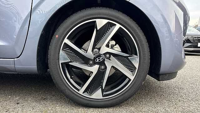 Hyundai i10 I10 1.2 [79] Premium 5dr Auto [Nav]